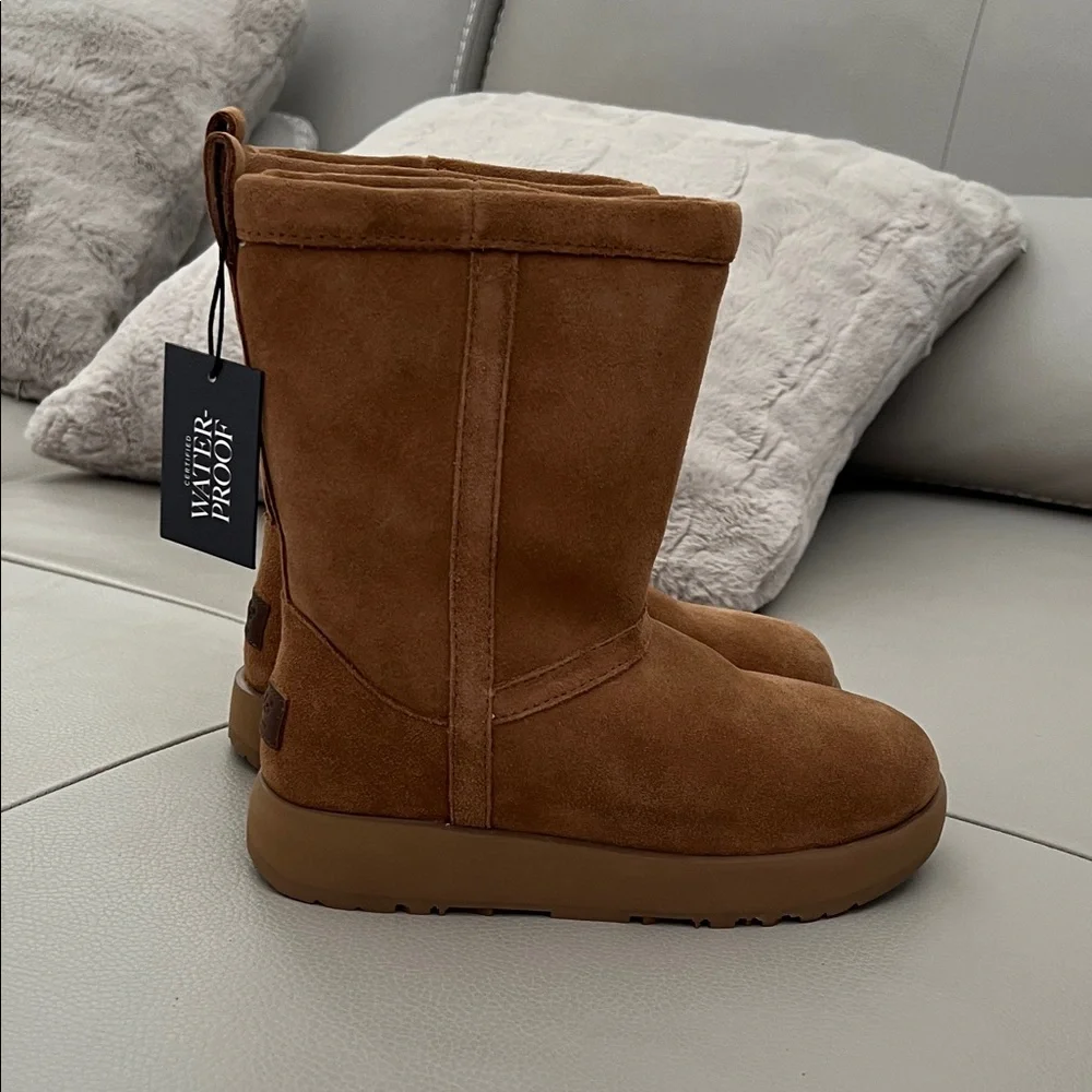 NWT - UGG Classic Short Waterproof Boots - Chestnut - Picture 8 of 8
